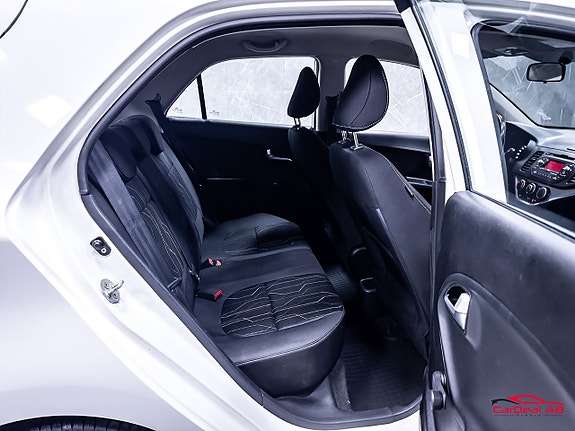 Kia Picanto 16 of 27