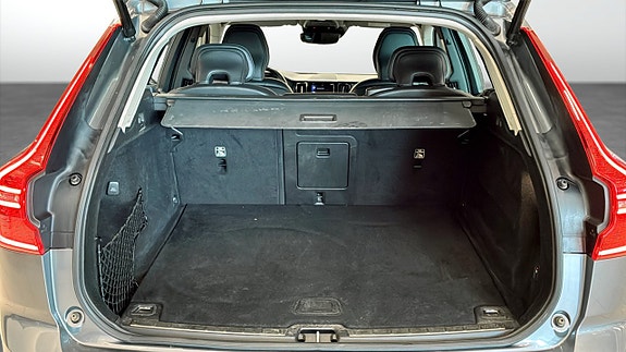 Volvo XC60 10 of 12