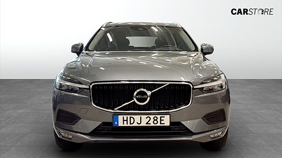 Volvo XC60 8 of 12