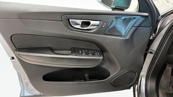 Volvo XC60 11 of 12