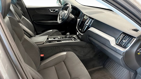 Volvo XC60 3 of 12