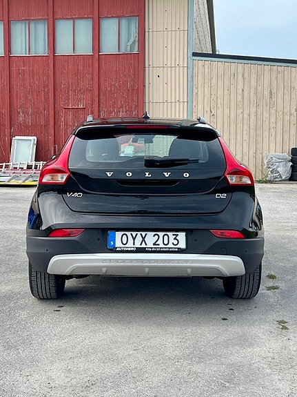 Volvo V40 Cross Country 4 of 11
