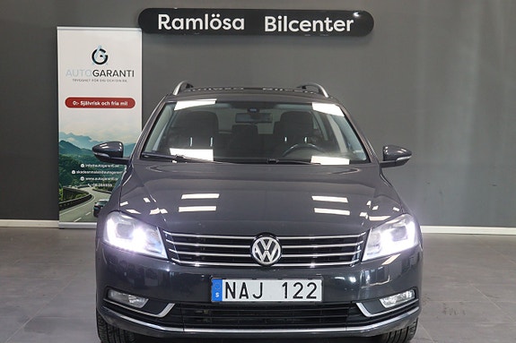 Volkswagen Passat 3 of 23