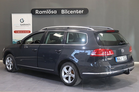 Volkswagen Passat 12 of 23