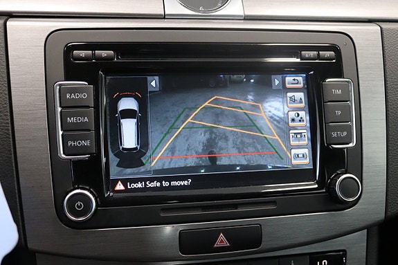 Volkswagen Passat 23 of 23