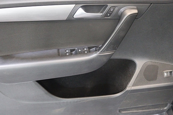 Volkswagen Passat 20 of 23