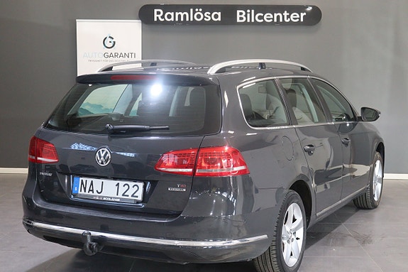 Volkswagen Passat 8 of 23
