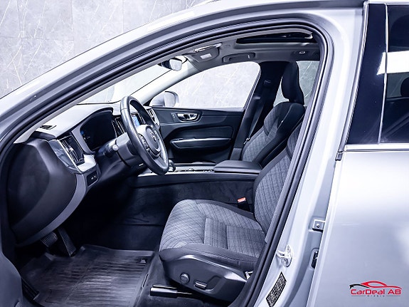 Volvo XC60 10 of 30