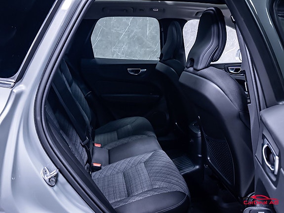 Volvo XC60 16 of 30
