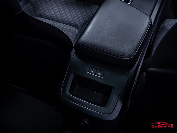 Volvo XC60 17 of 30