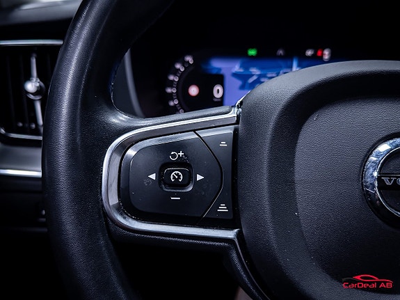 Volvo XC60 23 of 30