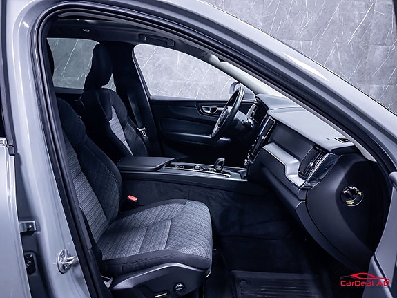 Volvo XC60 15 of 30