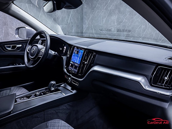 Volvo XC60 14 of 30