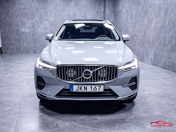Volvo XC60 2 of 30