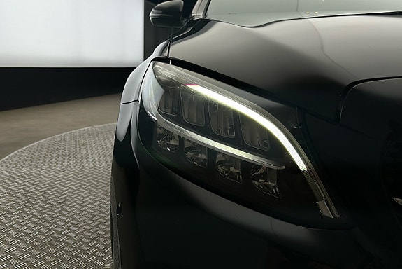 Mercedes-Benz C30 11 of 26