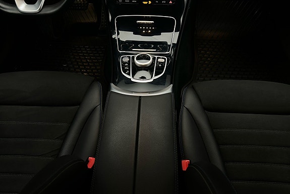 Mercedes-Benz C30 9 of 26