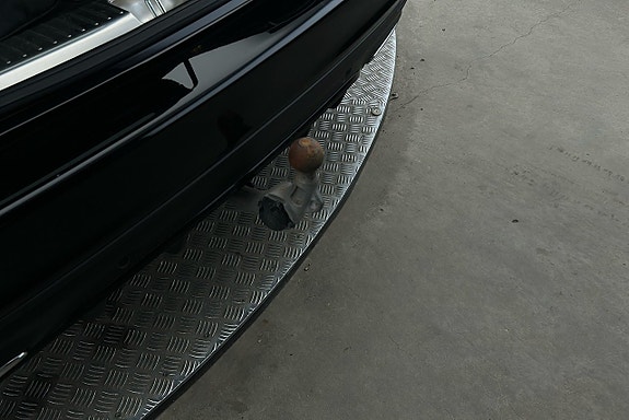 Mercedes-Benz C30 17 of 26
