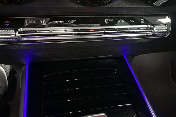 Mercedes-Benz EQB300 13 of 14