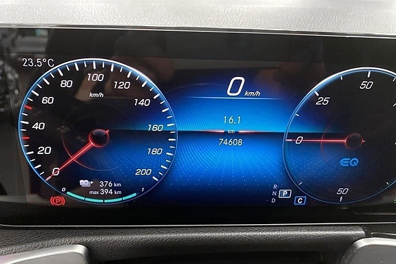 Mercedes-Benz EQB300 10 of 14