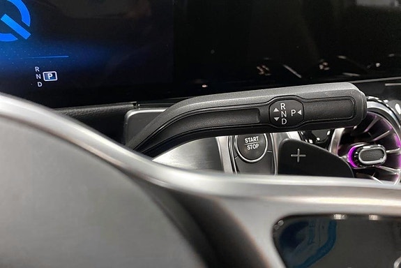 Mercedes-Benz EQB300 12 of 14