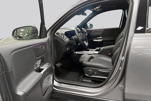 Mercedes-Benz EQB300 8 of 14