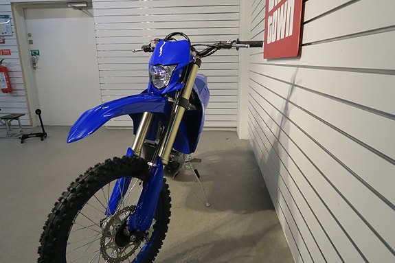 Yamaha WR450F 3 of 4