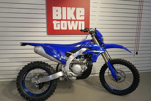 Yamaha WR450F 2 of 4