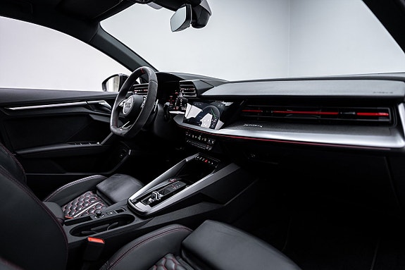 Audi RS3 25 of 27