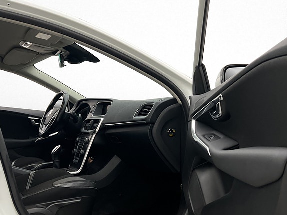 Volvo V40 21 of 27