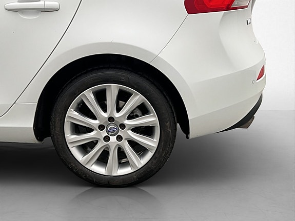 Volvo V40 27 of 27
