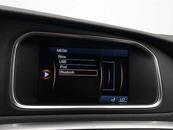 Volvo V40 18 of 27
