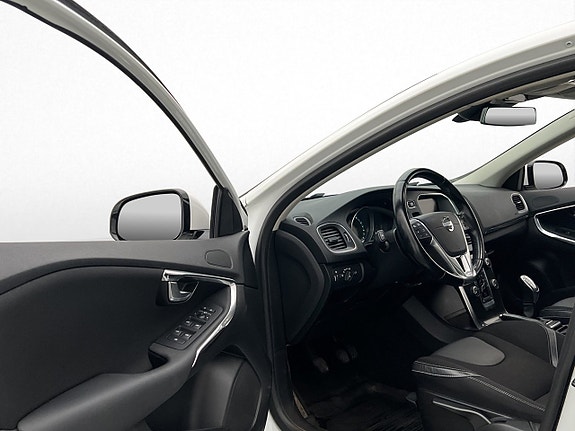 Volvo V40 9 of 27