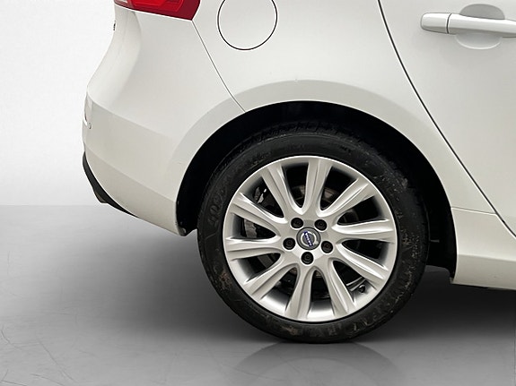 Volvo V40 24 of 27