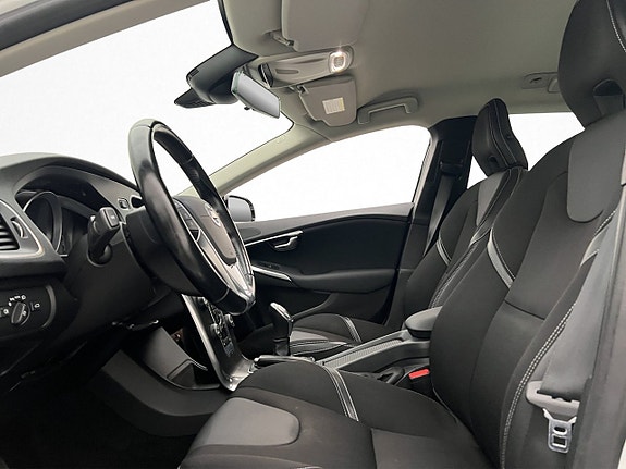 Volvo V40 10 of 27