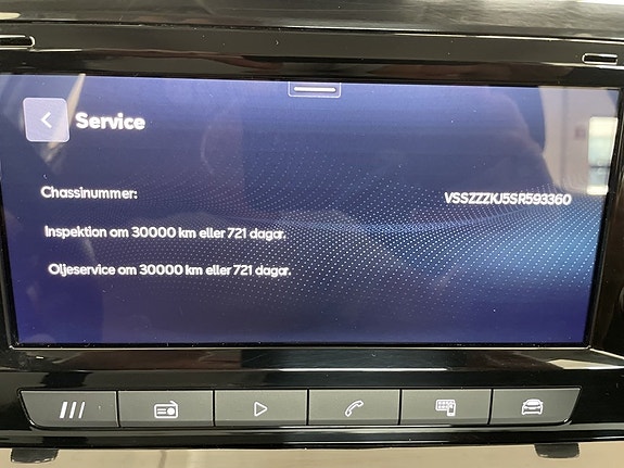Seat Arona 15 of 19