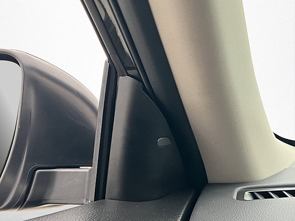Nissan X-Trail 25 of 30