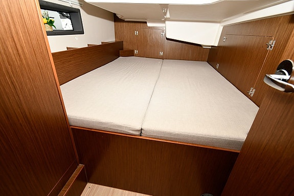 Bavaria C 38 18 of 24