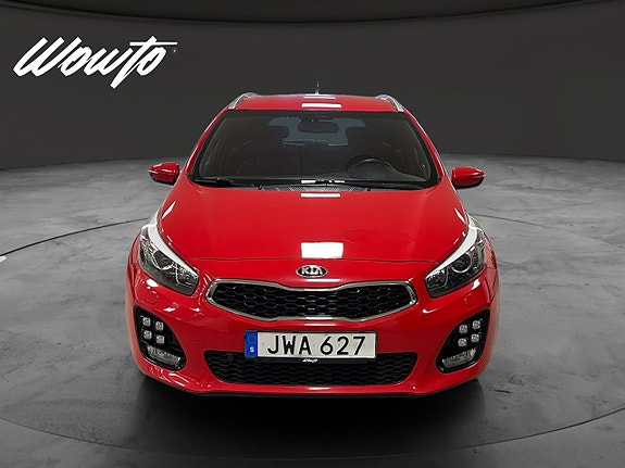 Kia Ceed 2 of 15