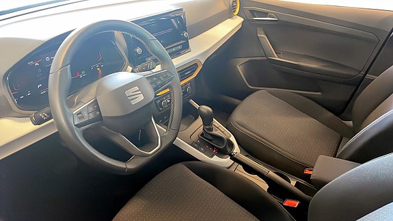 Seat Arona 7 of 13