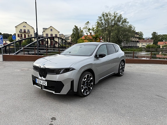 BMW iX3 2 of 12