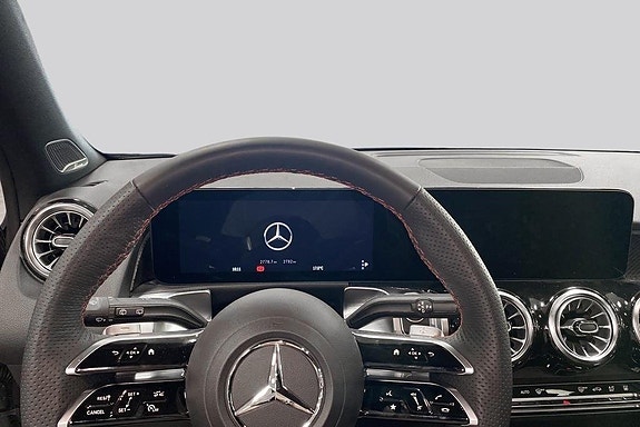 Mercedes-Benz GLB220 d 3 of 14