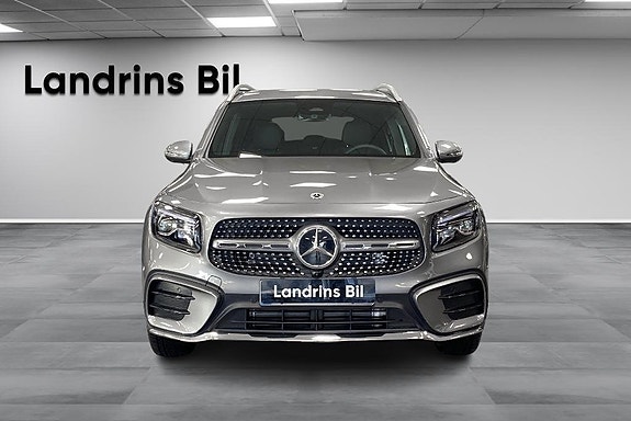 Mercedes-Benz GLB220 d 2 of 14