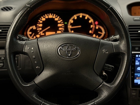 Toyota Avensis 19 of 27