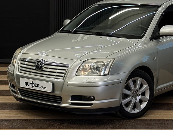 Toyota Avensis 3 of 27