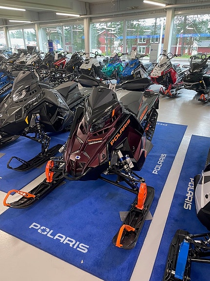 Polaris 9R Switchback Assault 146 2 of 2