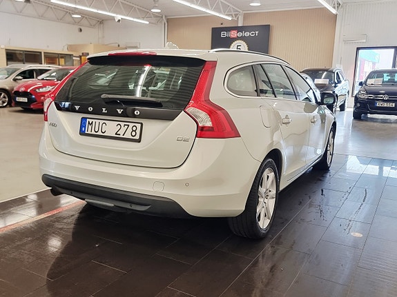 Volvo V60 18 of 29