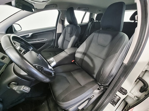 Volvo V60 6 of 29