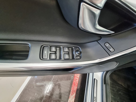 Volvo V60 13 of 29