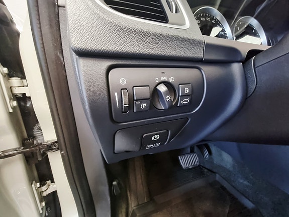 Volvo V60 14 of 29
