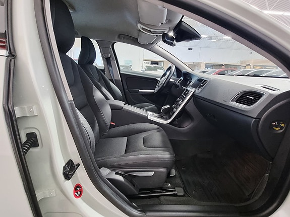 Volvo V60 19 of 29